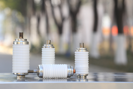 真空開關(guān)管接觸點選什么材質(zhì)好？一般為銅合金！