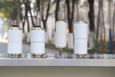 真空開關(guān)管結(jié)構(gòu)及工藝有怎樣的特點(diǎn)和優(yōu)勢？